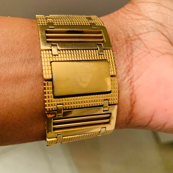 Watch - Picture 7 of 7